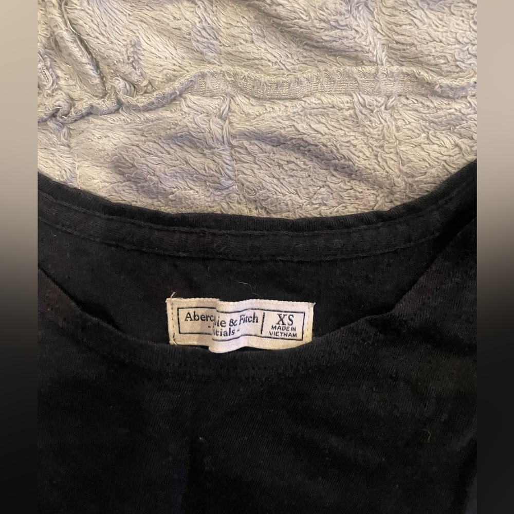 Abercrombie tank - black xs with little twist knot on the front